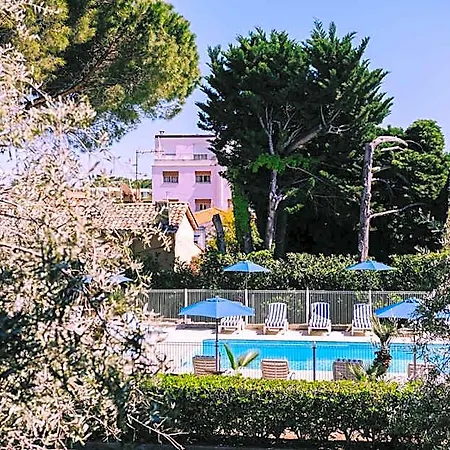 Eden Azur - Hoteliere